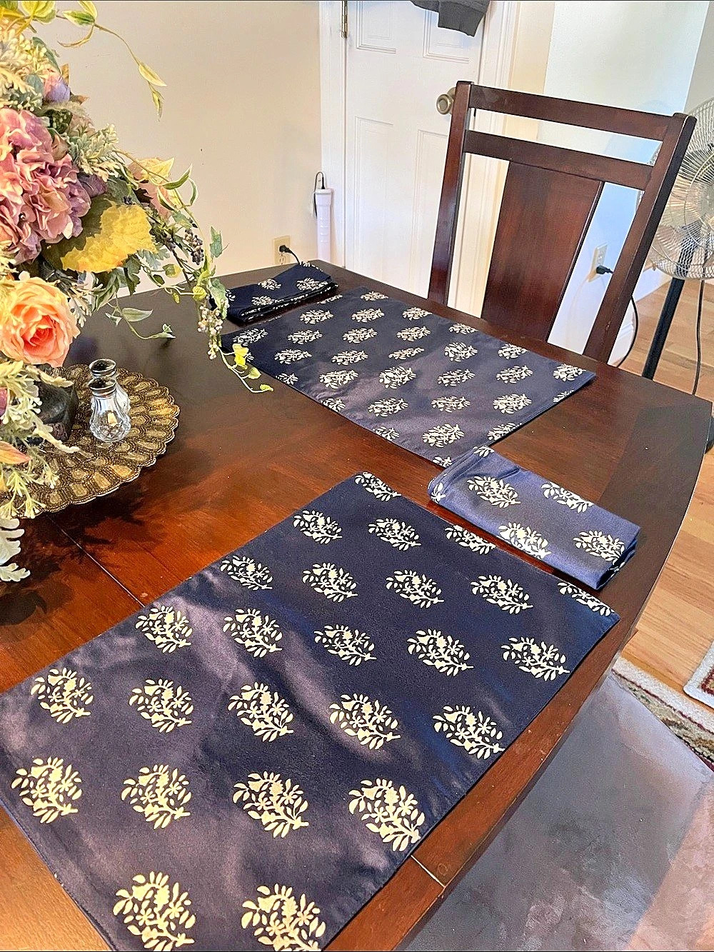 Floral Table Linens Black & Gold NWT